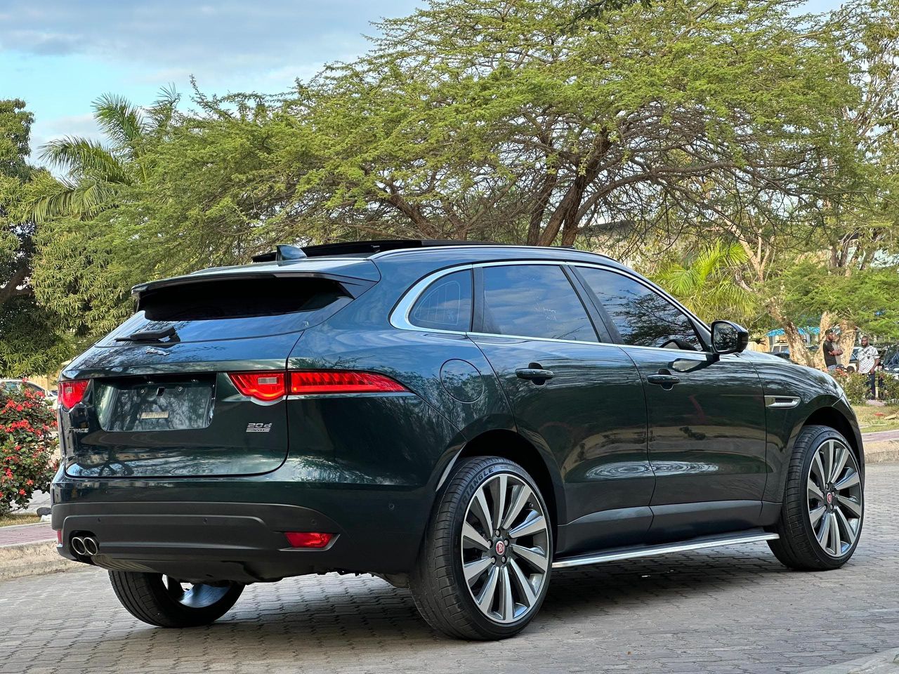 JAGUAR F-PACE thumbnail 9